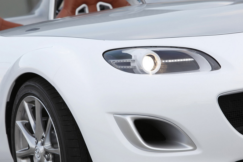 Illustration for article titled Mazda MX-5 Superlight Concept